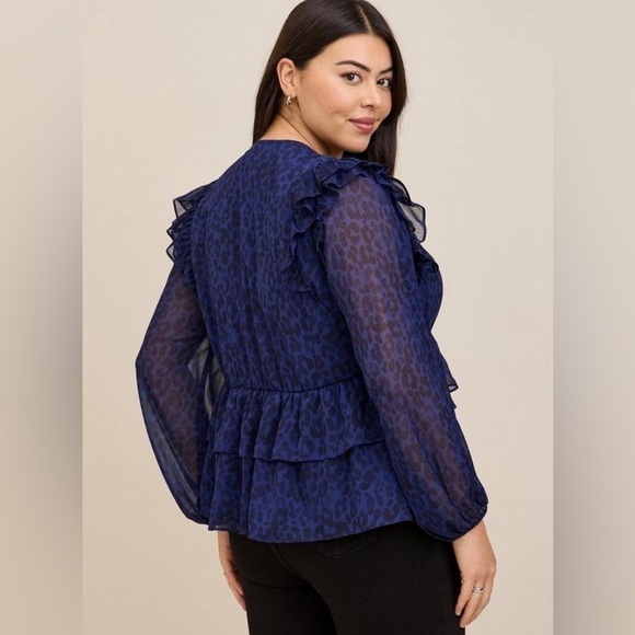 New! Torrid Blue Leopard Chiffon Ruffle Surplice Crop Blouse Size 1X - Picture 2 of 11